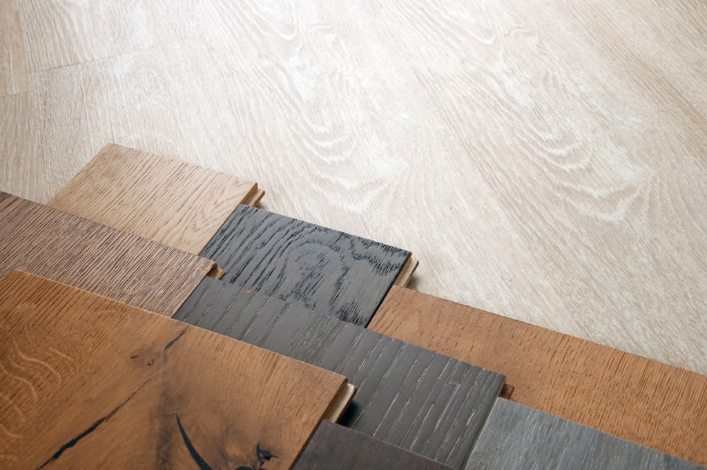 Madera natural, elegancia y confort para su suelo