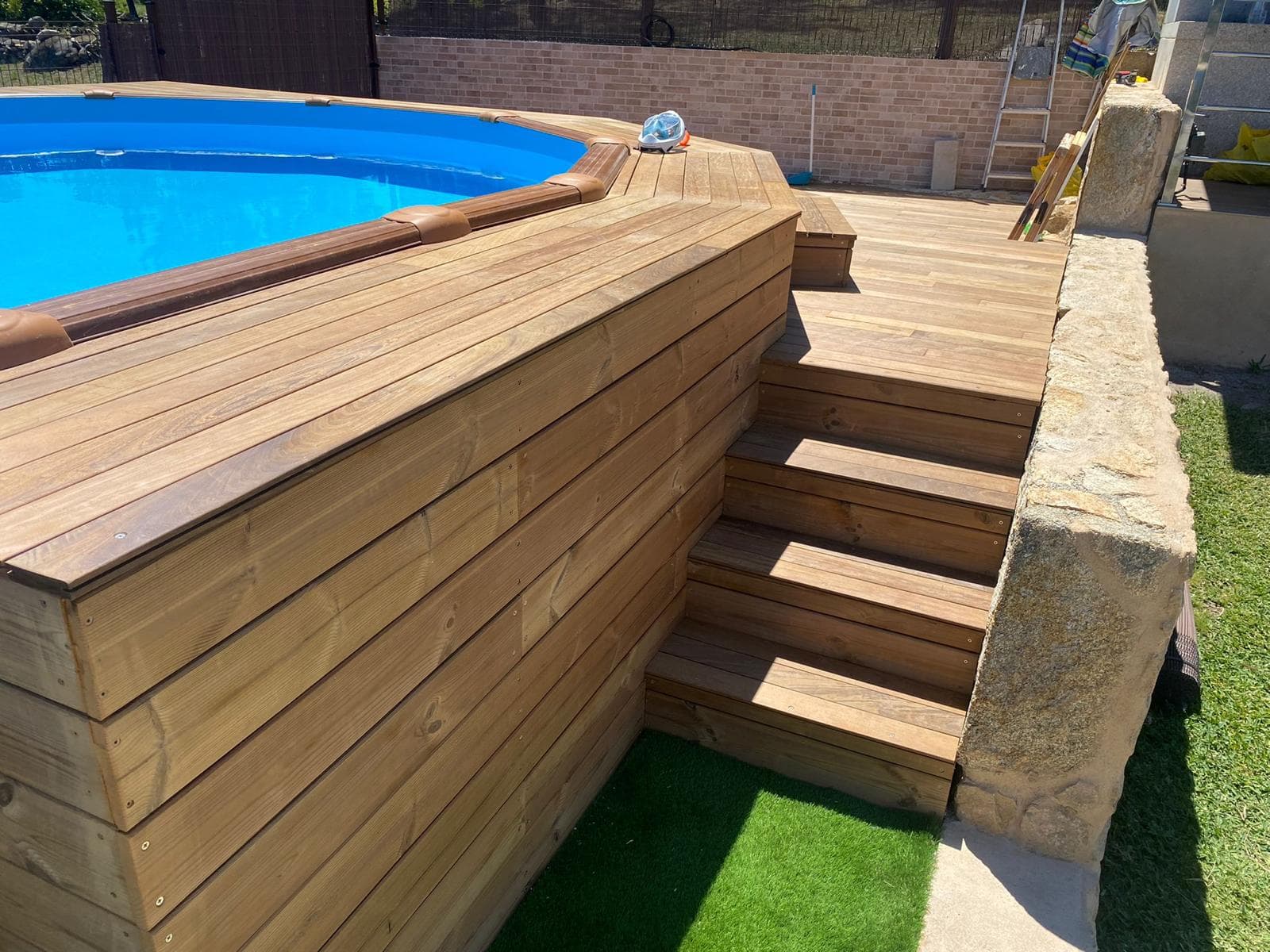 Mueble de madera fabricado a medida en Muros