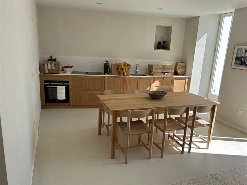 Mueble de madera maciza a medida en Muros